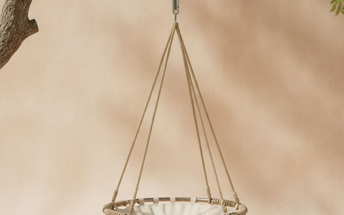 A saucer tree swing